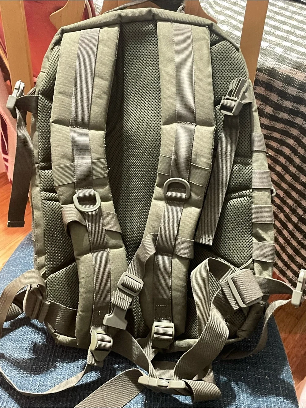 Tactical Olive Green Men's Backpack - Durable MOLLE Daypack